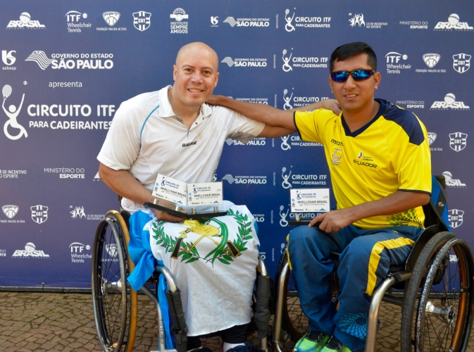 campeões duplas quad Rueda GUA/Molina EQU